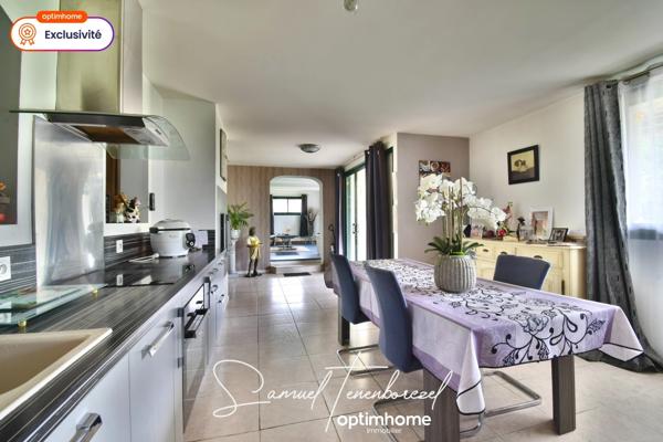 Maison familiale de 196 m² avec 4 chambres, double garage et grand terrain – Beuzeville (27210)