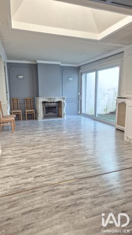 Maison à vendre 8 pièces 198 m² Saint-Amand-les-Eaux