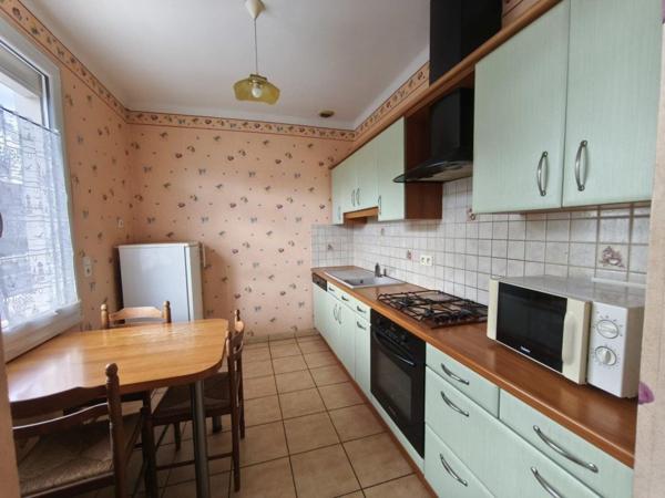 maison située dans le centre de Combourg