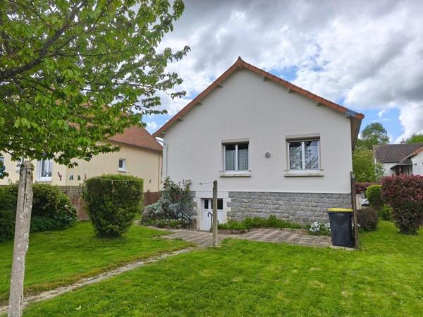 maison située dans le centre de Combourg