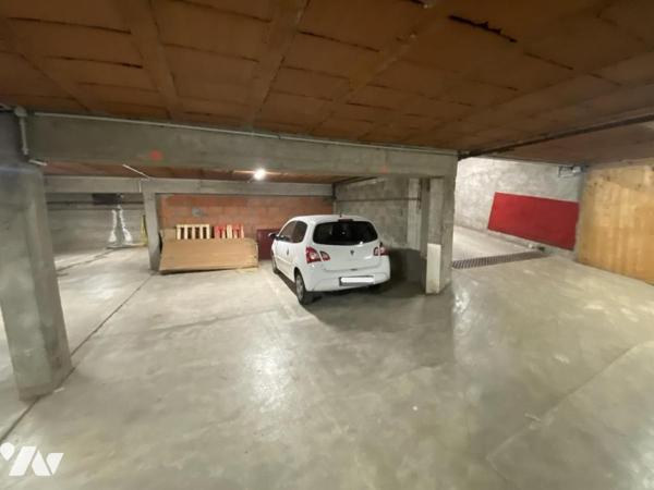 Emplacement de Parking Couvert au Cœur de Bagnères-de-Luchon
