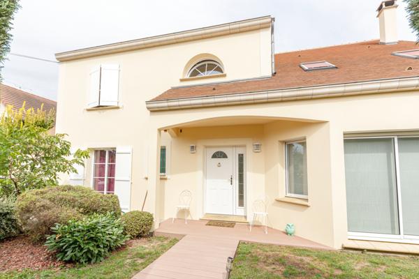 Igny (91430) MAISON 186m2 - 5 CHAMBRES - BEAU TERRAIN - QUARTIER DE LA FERME IGNY