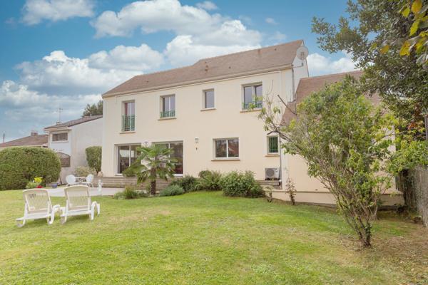 Igny (91430) MAISON 186m2 - 5 CHAMBRES - BEAU TERRAIN - QUARTIER DE LA FERME IGNY