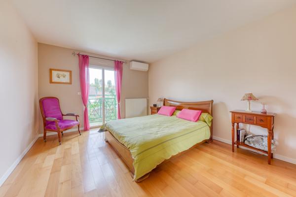 Igny (91430) MAISON 186m2 - 5 CHAMBRES - BEAU TERRAIN - QUARTIER DE LA FERME IGNY