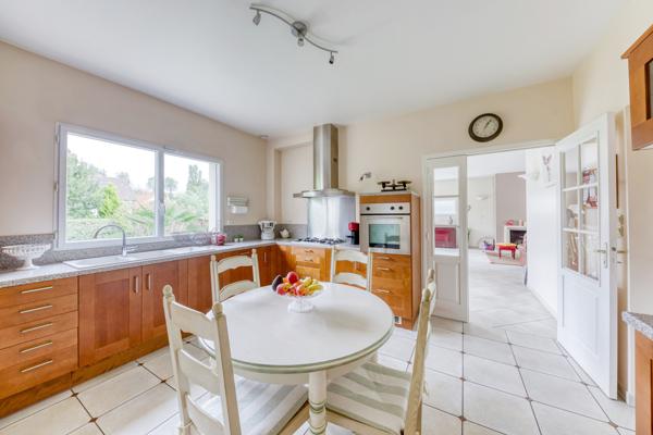 Igny (91430) MAISON 186m2 - 5 CHAMBRES - BEAU TERRAIN - QUARTIER DE LA FERME IGNY