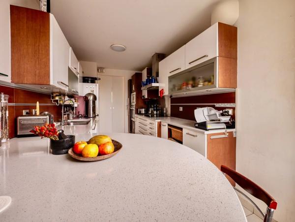 PUTEAUX Front de Seine, 5 pièces, 139 m²