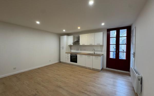 Maison à vendre    4 pièces •  Pézenas