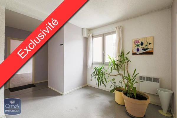 Local professionnel à vendre 124m²