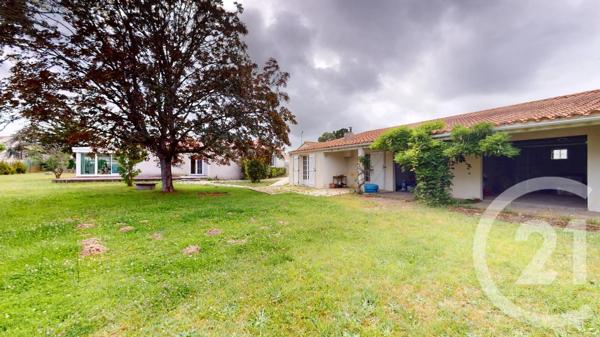 Maison à vendre  4 pièces - 150 m 2   LA TRANCHE SUR MER  - 85