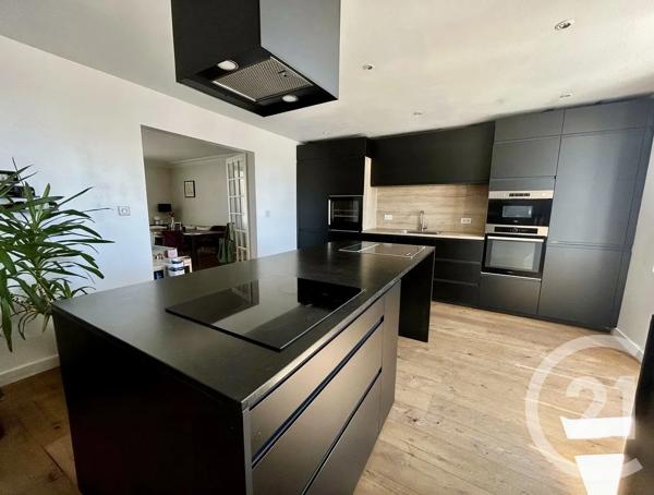 Appartement F4 à vendre  4 pièces - 88,77 m 2   LA ROCHE SUR YON  - 85