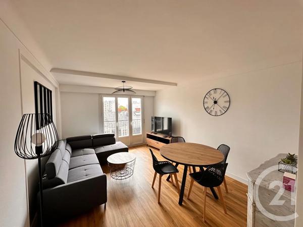 Appartement F4 à vendre  4 pièces - 88,77 m 2   LA ROCHE SUR YON  - 85