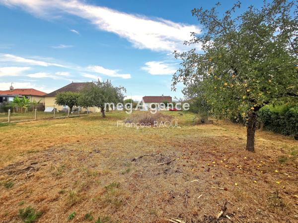 Terrain à BIARS-SUR-CERE, 46130 - 1073m²