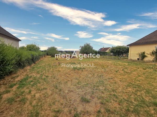 Terrain à BIARS-SUR-CERE, 46130 - 1073m²