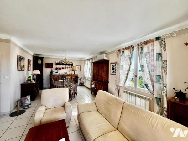 Villa composée de deux appartements BAGNOLS SUR CEZE