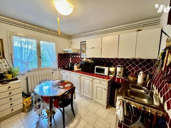 Villa composée de deux appartements BAGNOLS SUR CEZE