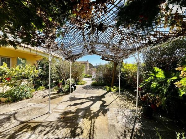 Villa composée de deux appartements BAGNOLS SUR CEZE