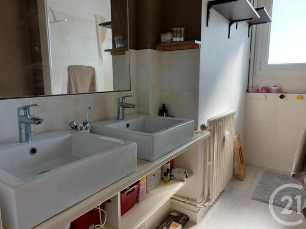 Appartement T3 à vendre  3 pièces - 76,47 m2 FOUGERES - 35