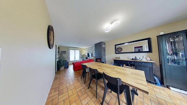 Maison 4 chambres, un bureau et un garage