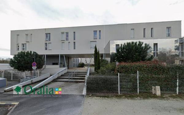 Parking · Location Villenave D Ornon (33140)