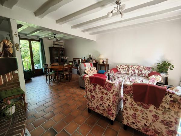 À saisir rapidement – En plein centre de Fondettes, maison familiale de 4 chambres sur un grand terrain