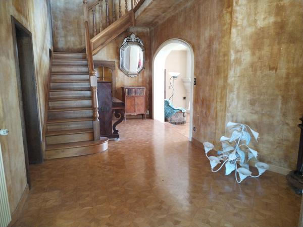 Plan-de-Cuques (13380) Maison de Charme des années 30 avec STUDIO et GARAGE