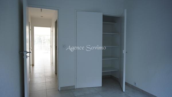 Location annuelle appartement 3 pièces vide Mandelieu-la-Napoule L'orée de L'Islette loué vide dans une réside
