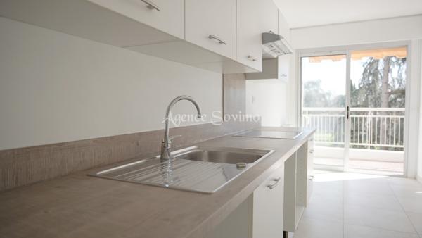 Location annuelle appartement 3 pièces vide Mandelieu-la-Napoule L'orée de L'Islette loué vide dans une réside