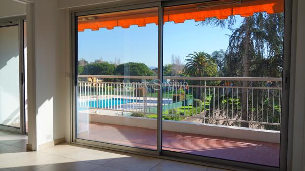 Location annuelle appartement 3 pièces vide Mandelieu-la-Napoule L'orée de L'Islette loué vide dans une réside