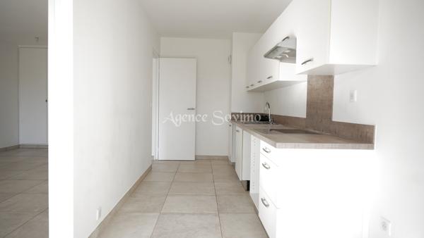 Location annuelle appartement 3 pièces vide Mandelieu-la-Napoule L'orée de L'Islette loué vide dans une réside