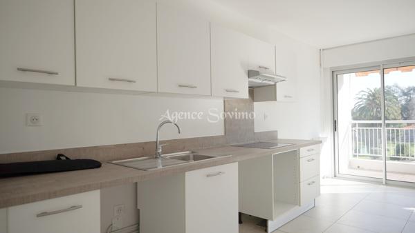Location annuelle appartement 3 pièces vide Mandelieu-la-Napoule L'orée de L'Islette loué vide dans une réside
