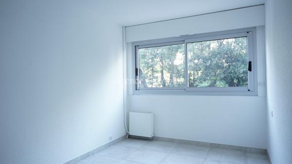 Location annuelle appartement 3 pièces vide Mandelieu-la-Napoule L'orée de L'Islette loué vide dans une réside