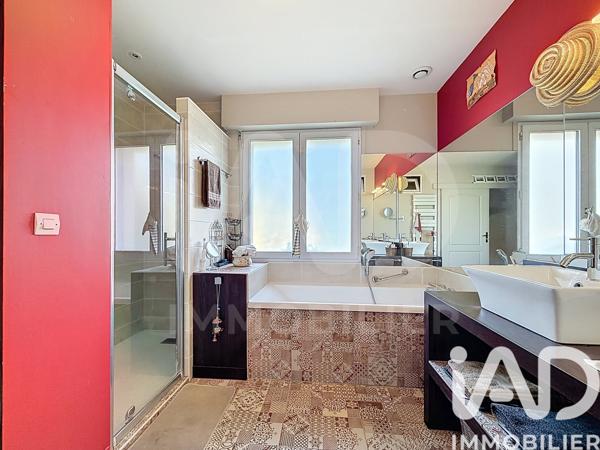 Maison à vendre 6 pièces 178 m² L'Houmeau