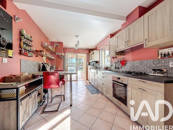 Maison à vendre 6 pièces 178 m² L'Houmeau