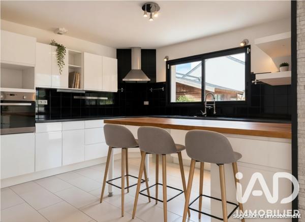 Maison à vendre 6 pièces 129 m² Sainte-Luce-sur-Loire