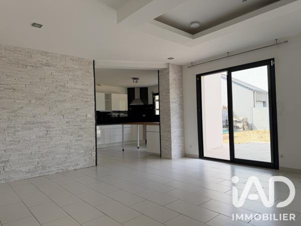 Maison à vendre 6 pièces 129 m² Sainte-Luce-sur-Loire