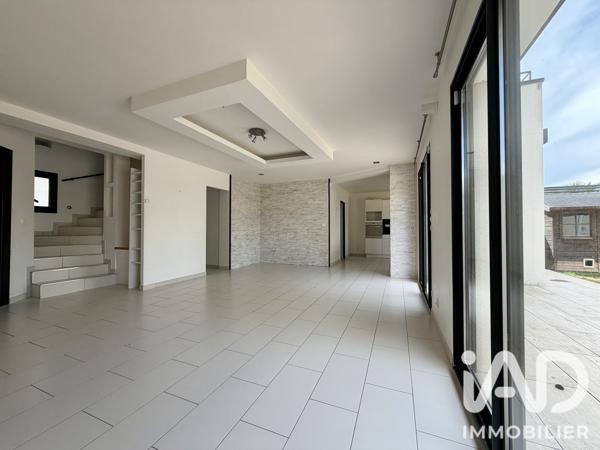 Maison à vendre 6 pièces 129 m² Sainte-Luce-sur-Loire