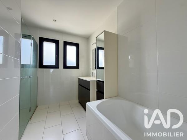Maison à vendre 6 pièces 129 m² Sainte-Luce-sur-Loire