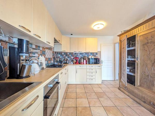 Maison béarnaise de 150 m²  À seulement quelques minutes dOrthez