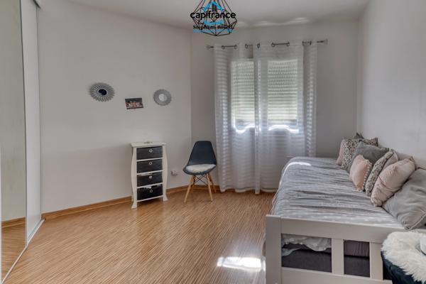 Maison à vendre 6 pièces maison de 180m2 habitables sur un terrain clos de 7315m2