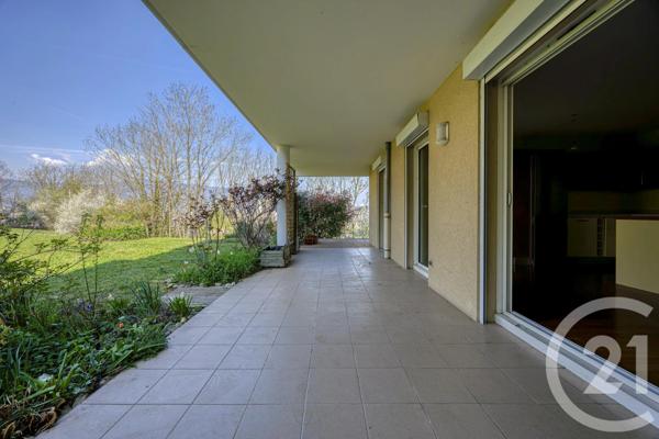 Appartement T3 à vendre  3 pièces - 71,12 m 2   CHAMBERY  - 73