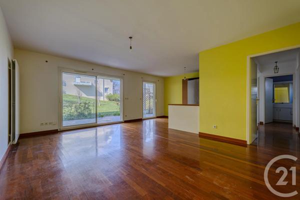 Appartement T3 à vendre  3 pièces - 71,12 m 2   CHAMBERY  - 73