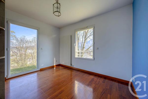 Appartement T3 à vendre  3 pièces - 71,12 m 2   CHAMBERY  - 73