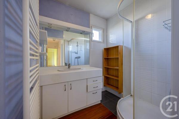 Appartement T3 à vendre  3 pièces - 71,12 m 2   CHAMBERY  - 73
