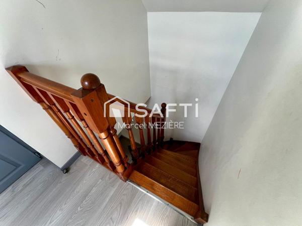 Maison de ville (2 beaux appartements;1 loué); terrasse.