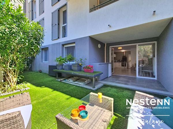 Appartement Cavalaire Sur Mer 3 pièce(s) proche commerces, plages et port avec terrasse et garage double !