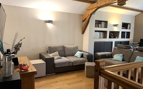 Maison à vendre    6 pièces • 131 m2 Lozanne