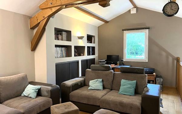 Maison à vendre    6 pièces • 131 m2 Lozanne