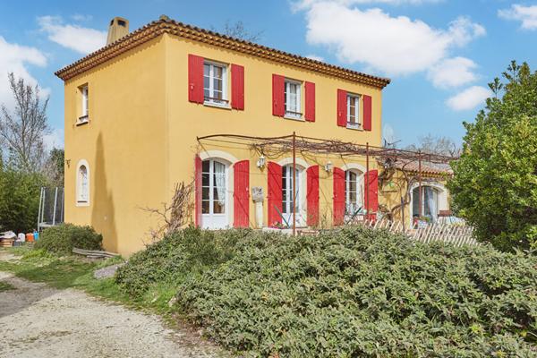 Maison de charme style bastide de 120 m² sur plus de 1600 m² de terrain