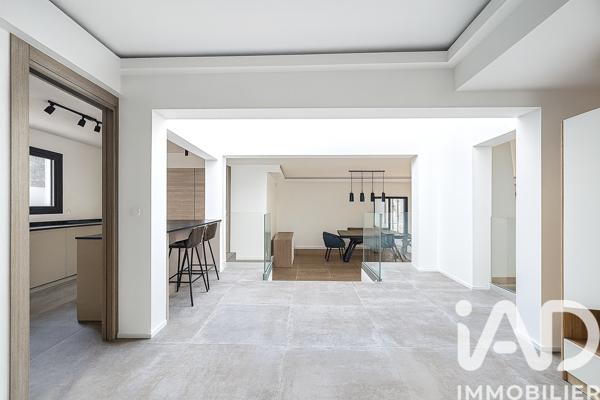 Maison à vendre 5 pièces 181 m² Roquefort-les-Pins