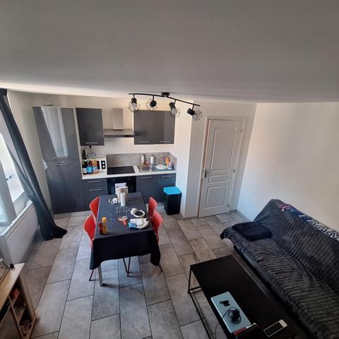 Immeuble 9 appartements , 14 garages et locaux commerciaux